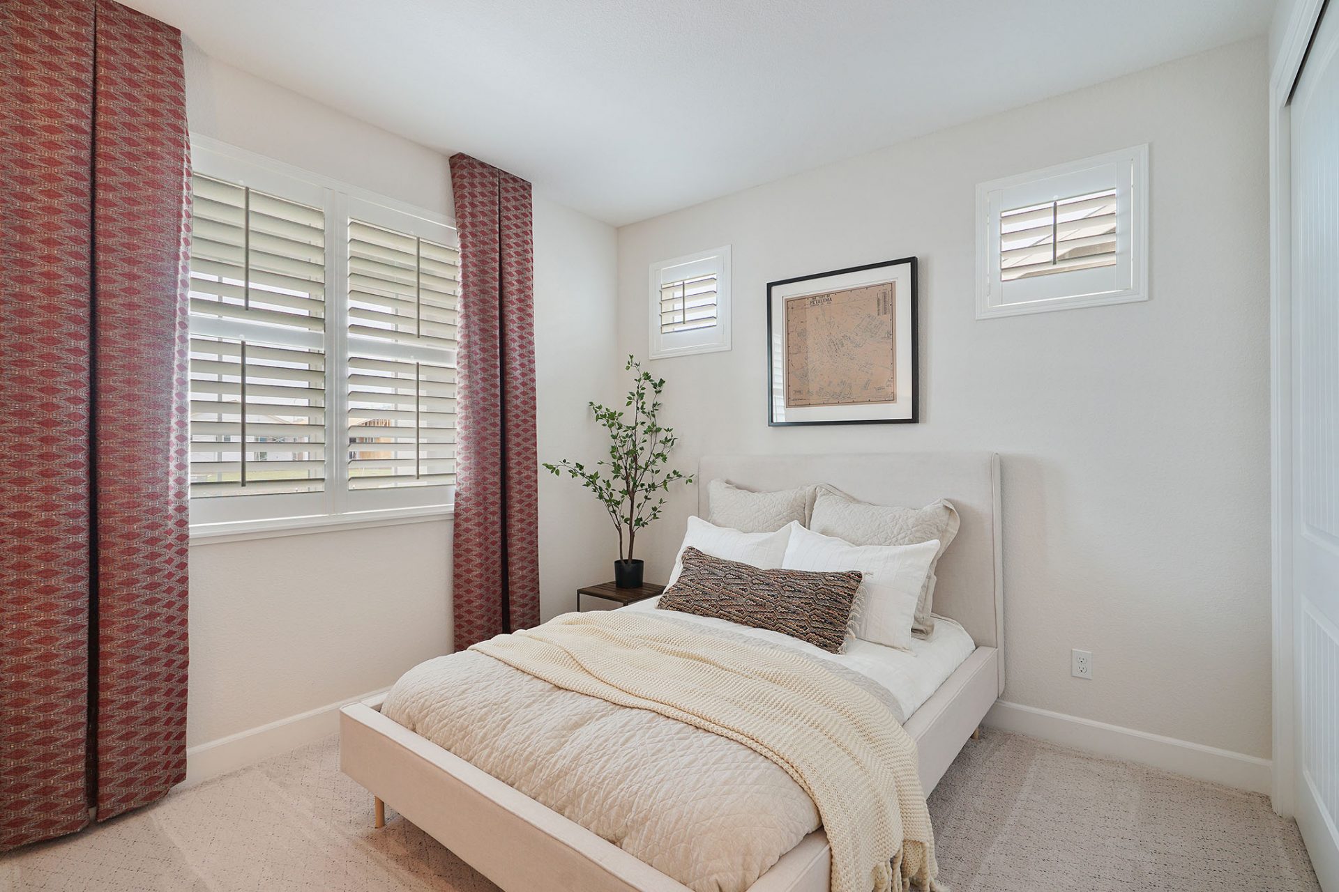 Whitney - Int 14.jpg