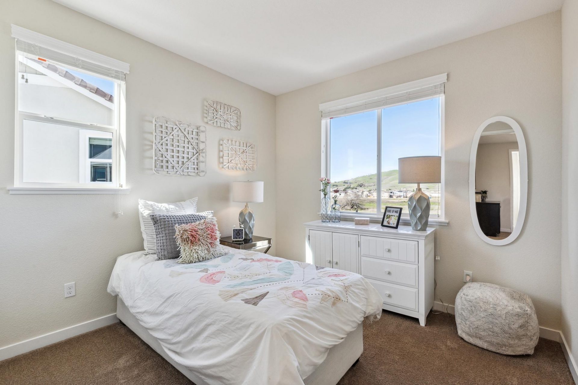 Carnation Int 18.jpg